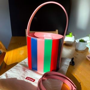 Staud Bissett bucket Bag in Multicolor stripe pink